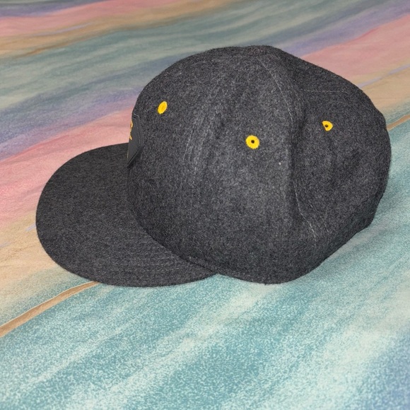 Nike Air Max 90 Winter True Strapback Cap - grey - wool - Picture 3 of 7